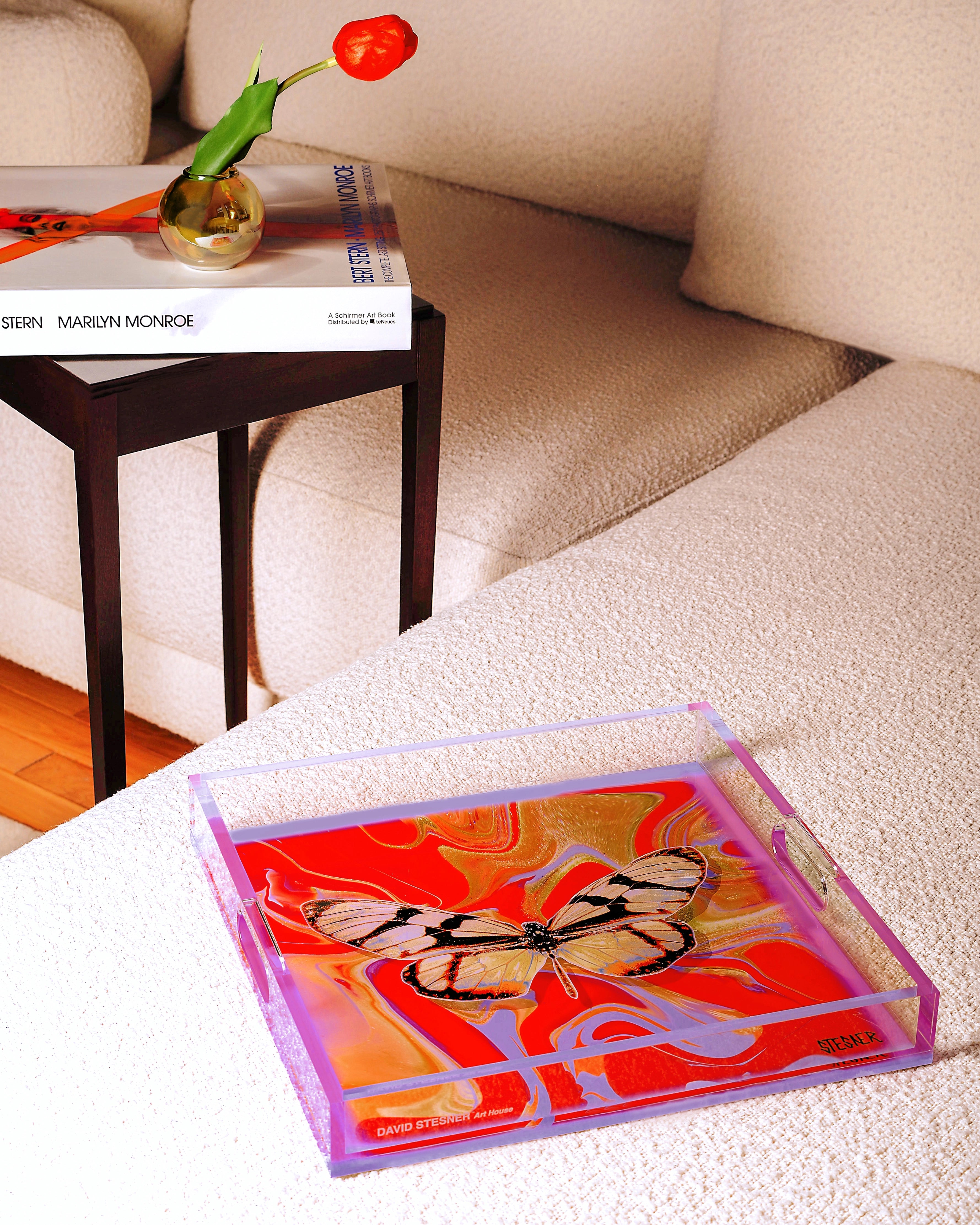 Scarlet Marble Flight