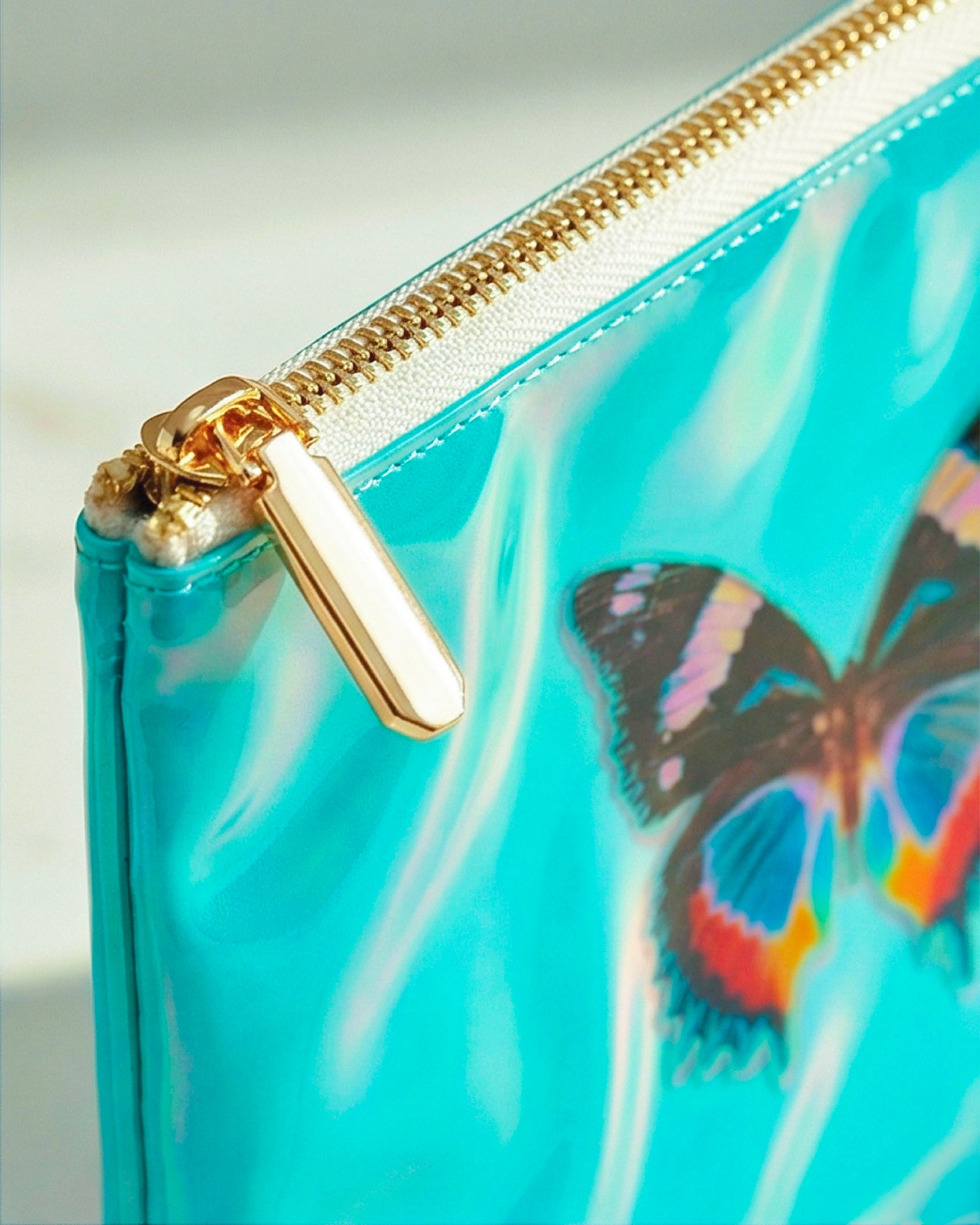 Aqua Dream by David Stesner ArtHouse — turquoise makeup, top-down view